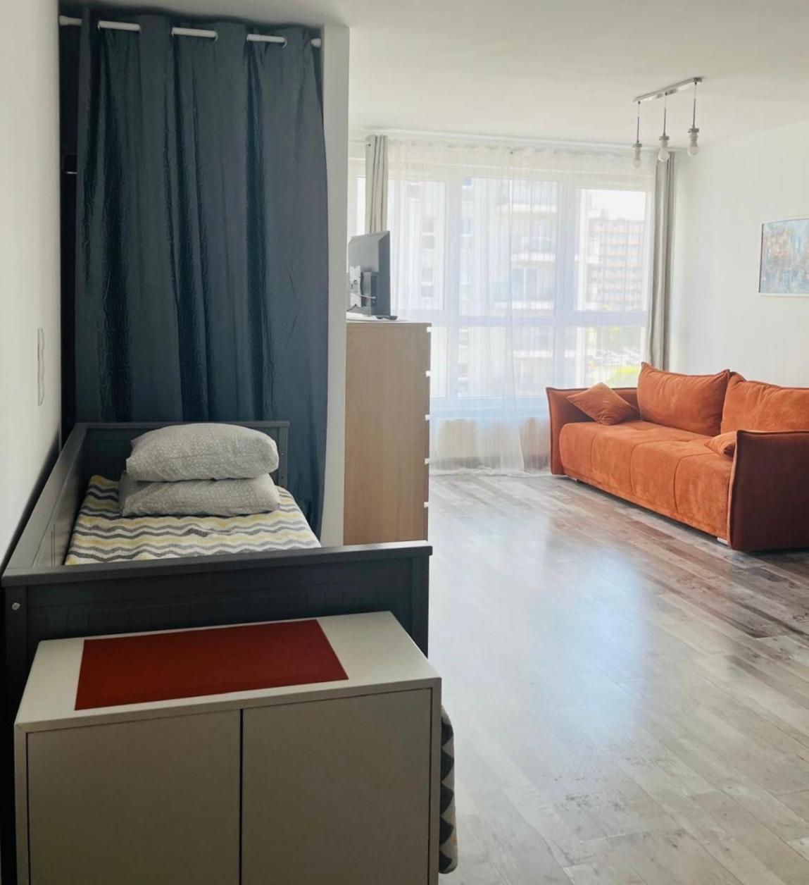 Przymorze Spektrum Apartment กดัญสก์ ภายนอก รูปภาพ